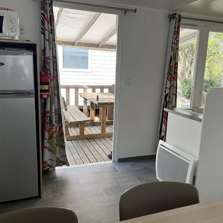 Mobilhome 4 Personnes Climatise Camping Les 7 Fonts 아그