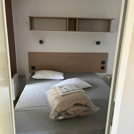 캠프장 Mobilhome 4 Personnes Climatise Camping Les 7 Fonts 아그